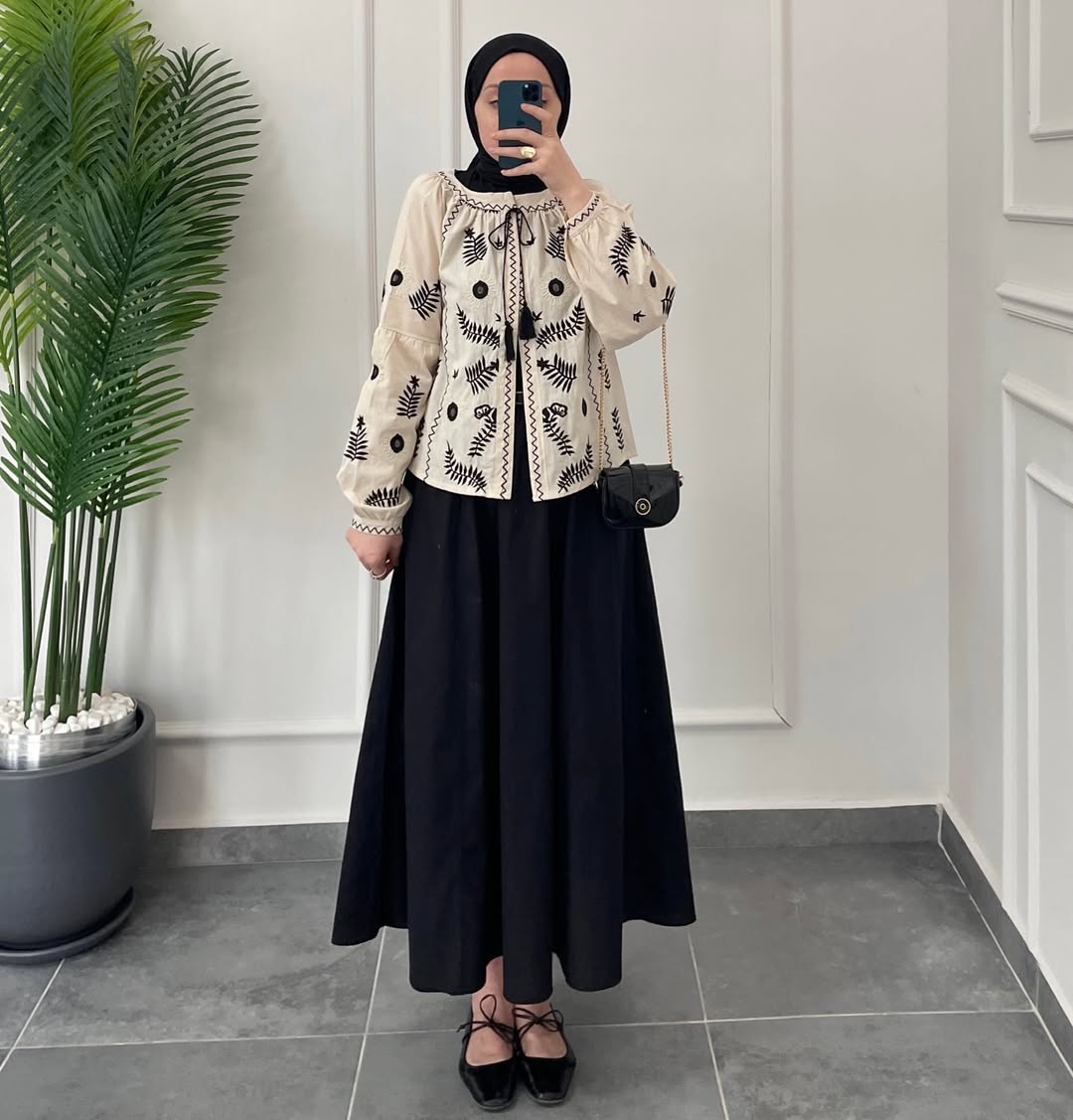 Keten Çiçek Nakışlı Ceket