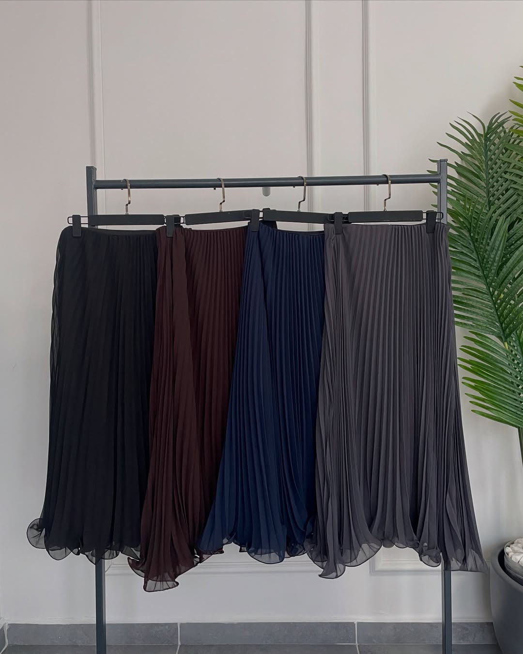 Şifon Piliseli Etek-Antrasit