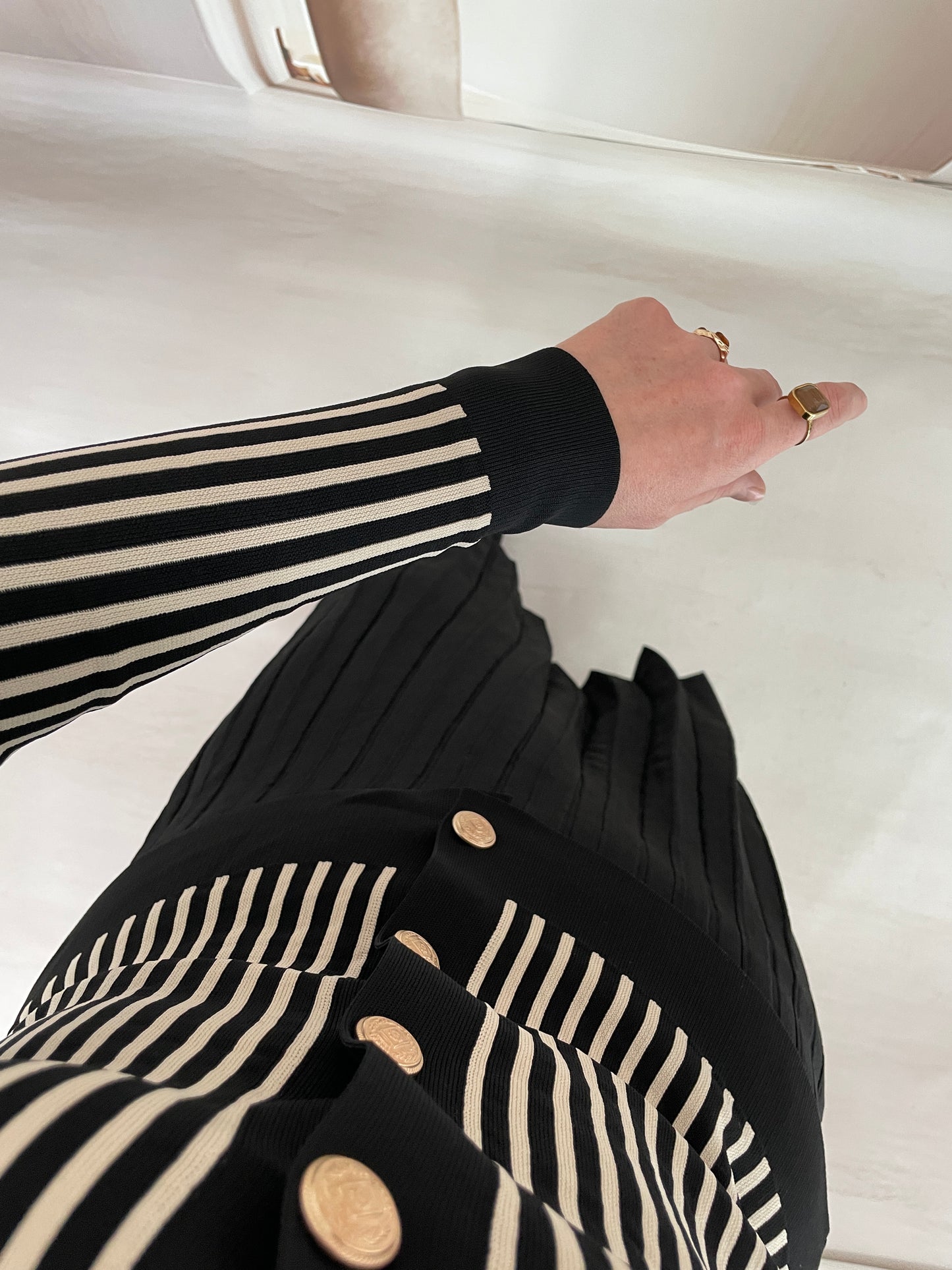 Çizgili Pilise Etekli Triko Takım Siyah