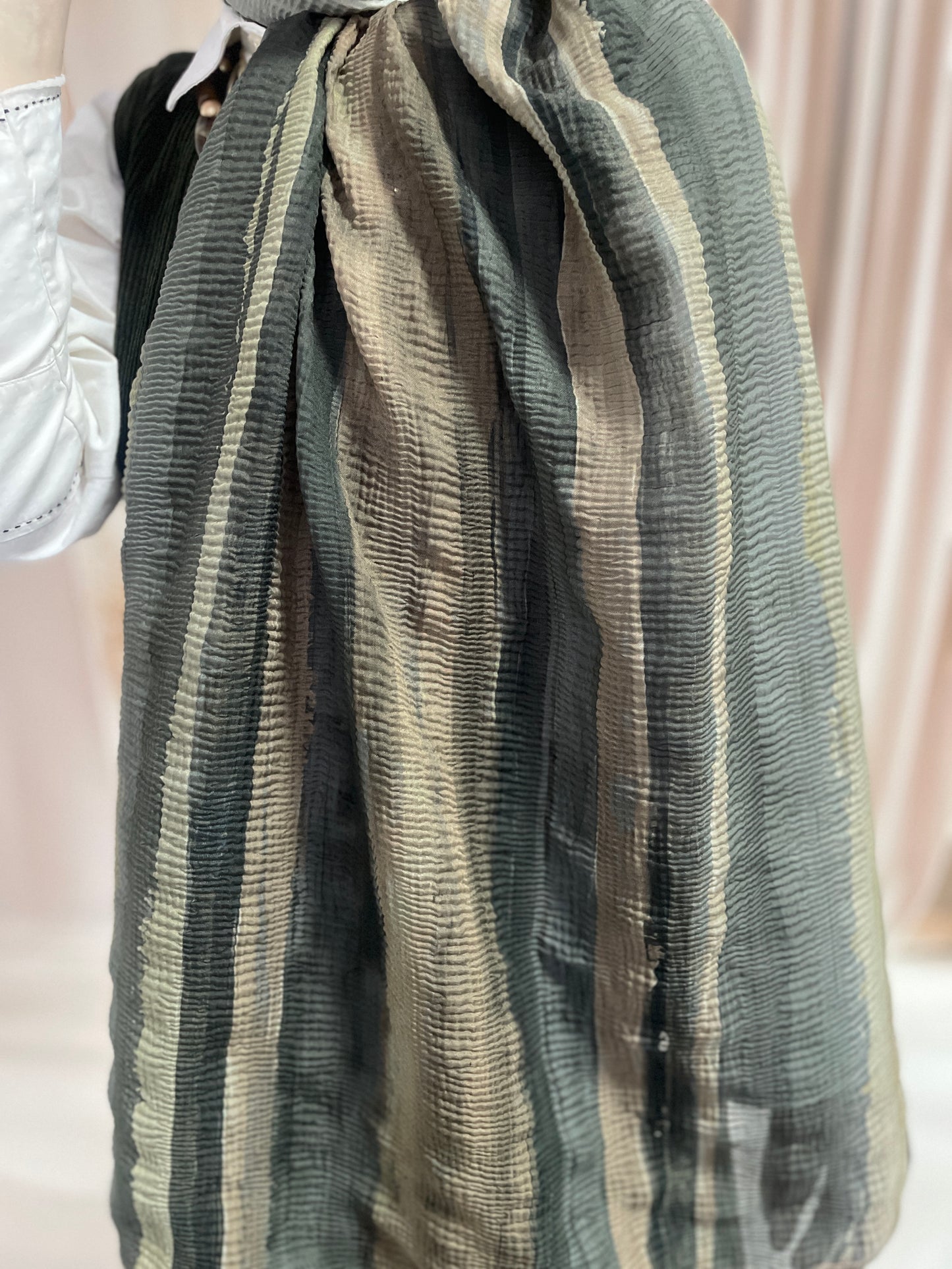 Tonsürton Çizgi Desen Müslin Şal Zeytin Yeşili