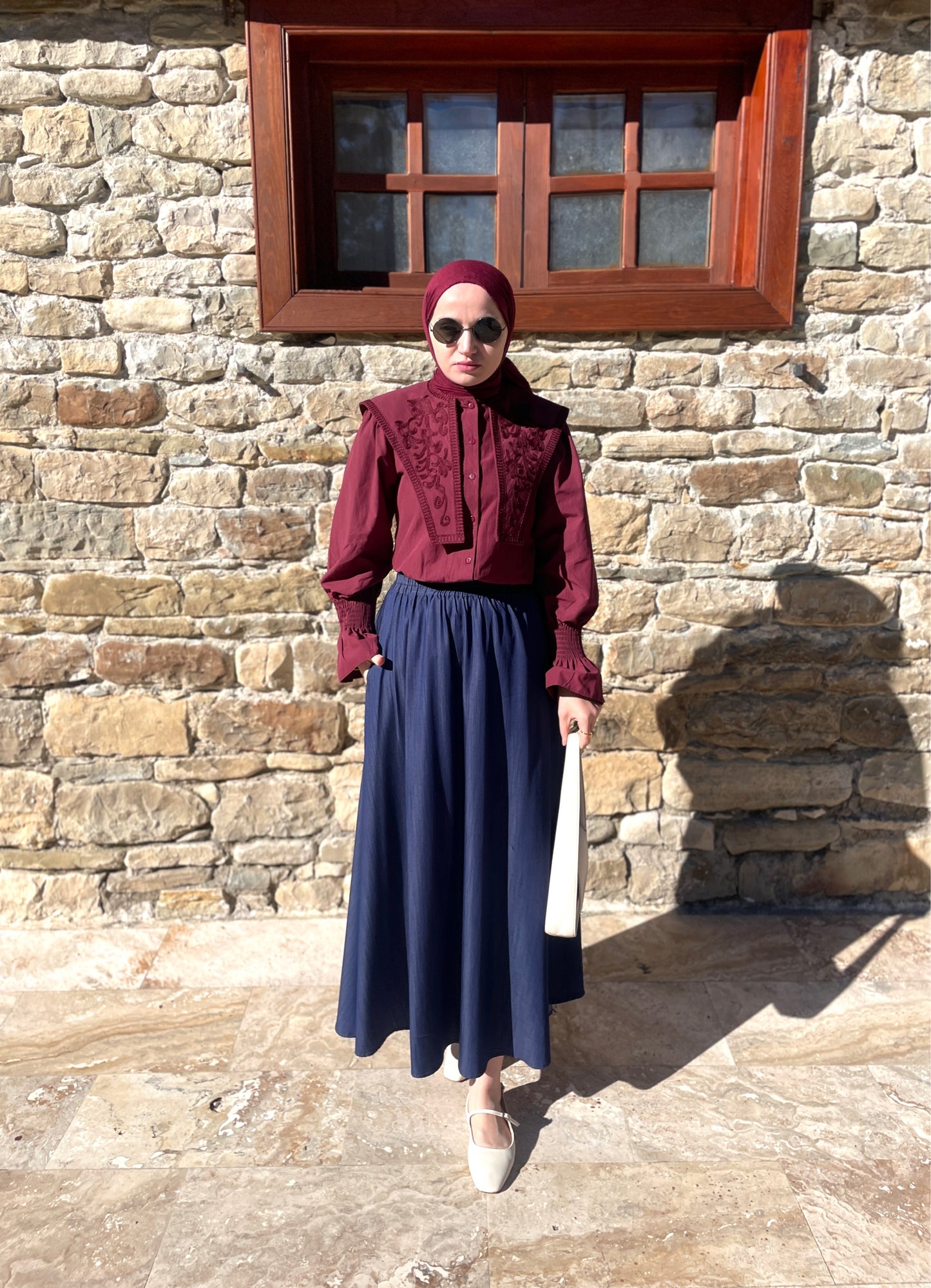 Geniş Yakalı Nakışlı Vintage Gömlek Bordo