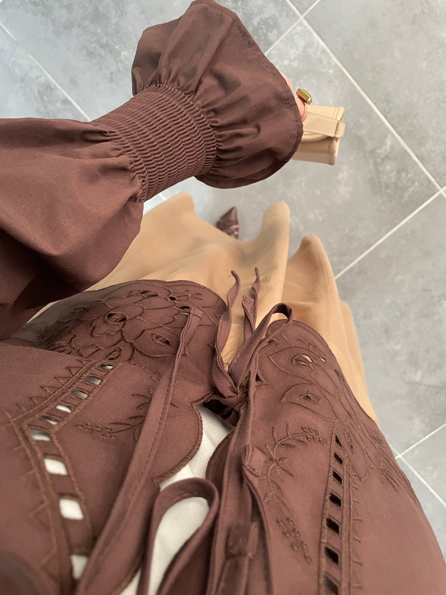 Bebe Yaka Nakışlı Kollar Gipeli Kimono-Kahverengi