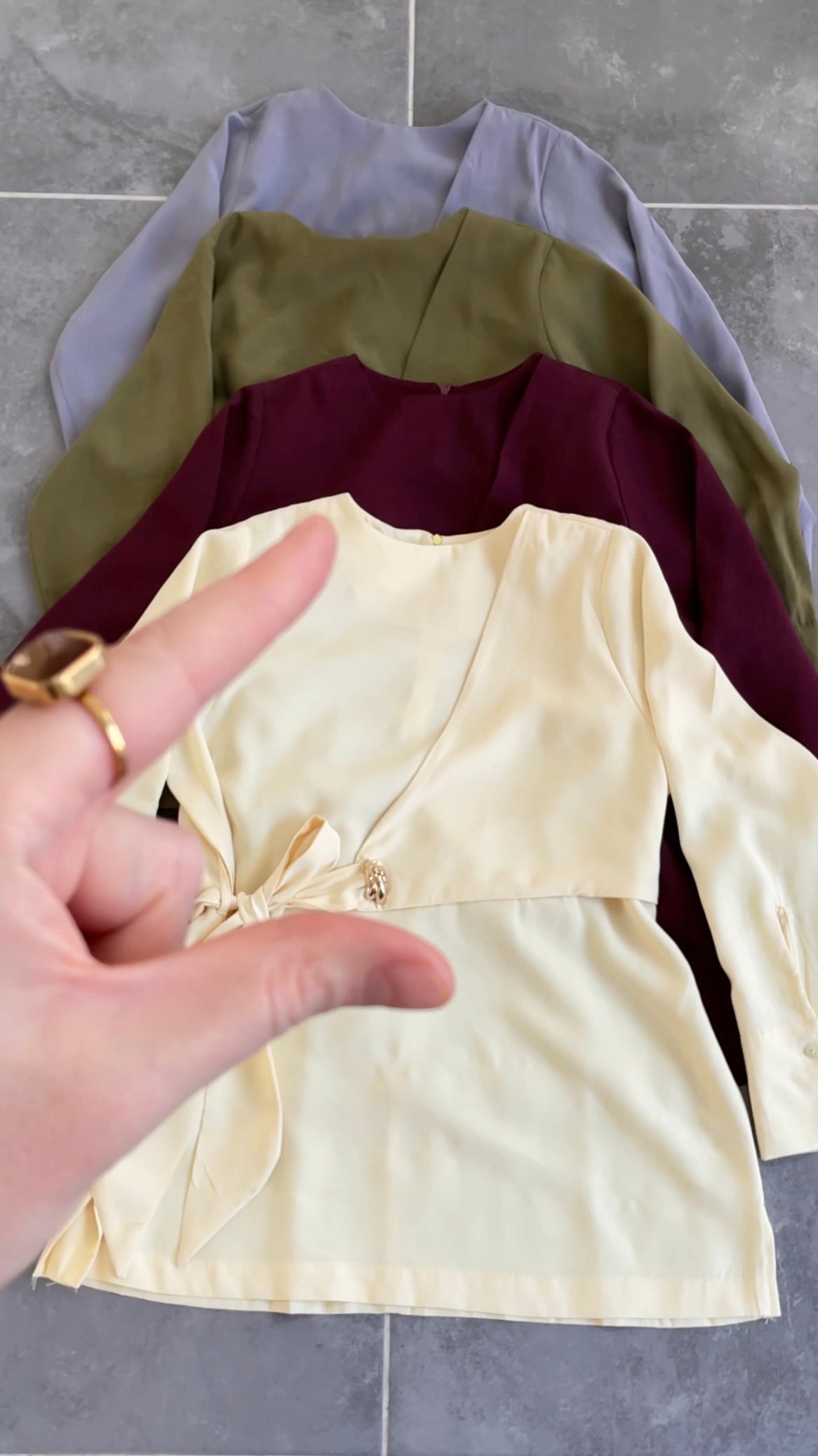 Bronş Detaylı Bel Bağlama TasarımTunik-Soft Sarı