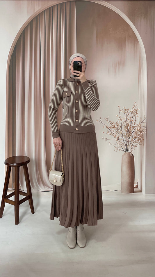 Çizgili Pilise Etekli Triko Takım Vizon