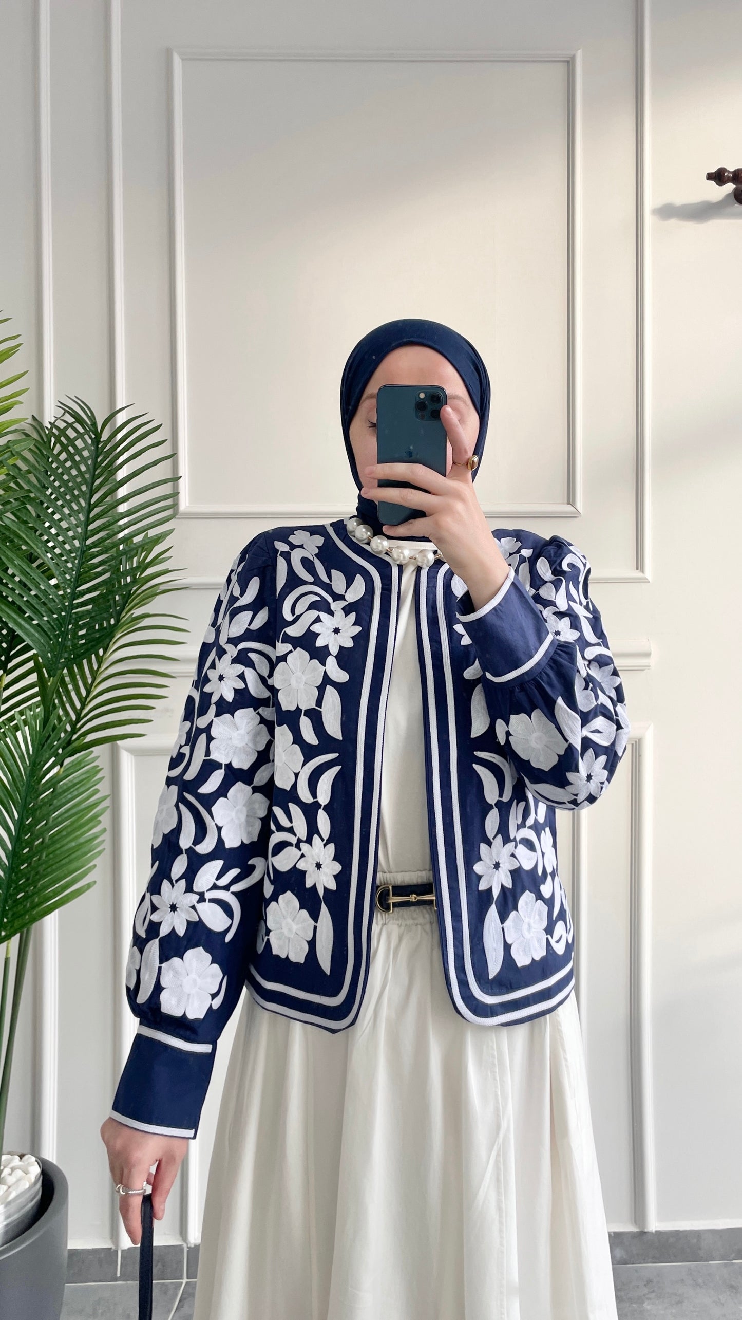 Çiçek Nakışlı Keten Ceket