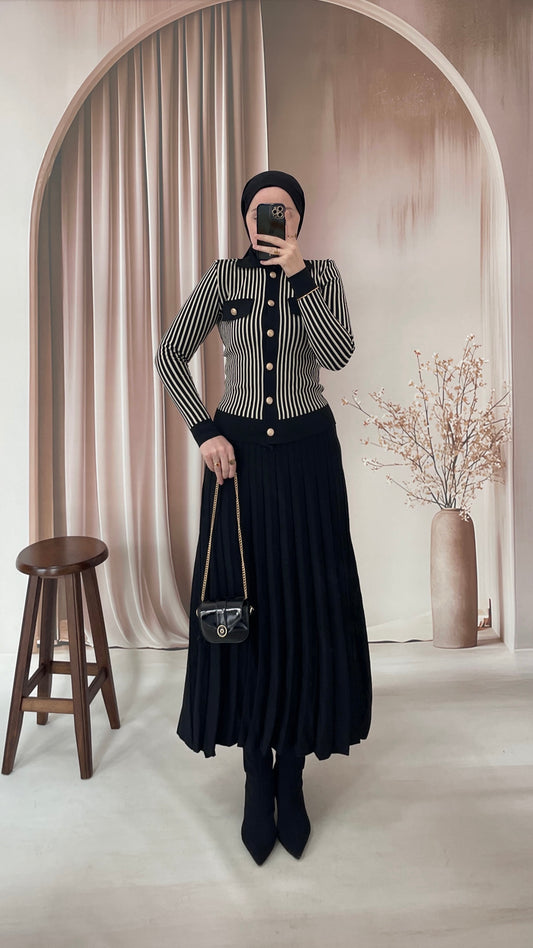 Çizgili Pilise Etekli Triko Takım Siyah