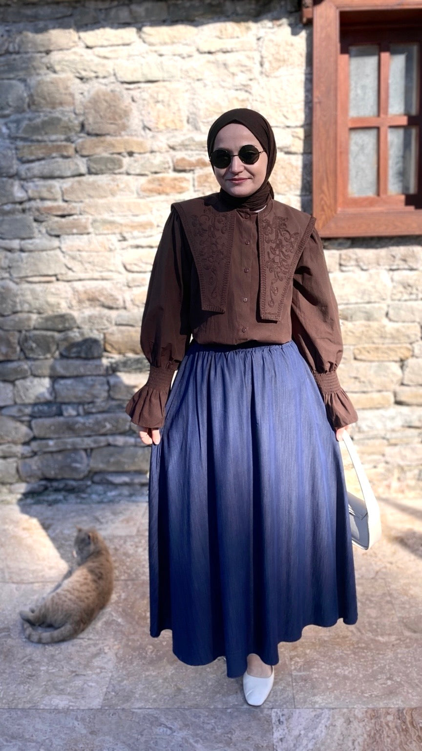 Geniş Yakalı Nakışlı Vintage Gömlek Kahverengi