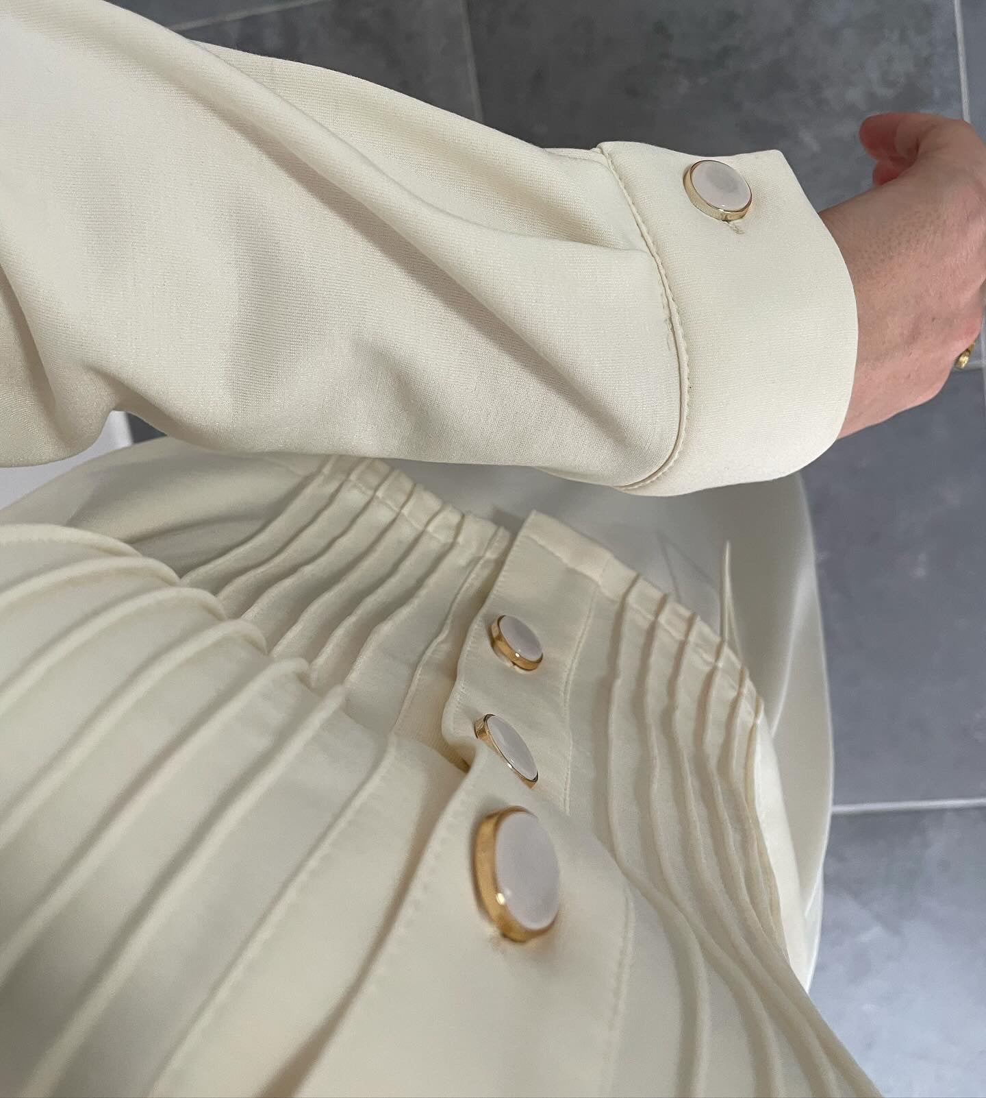 Modal Kumaş Etekli Takım Ekru