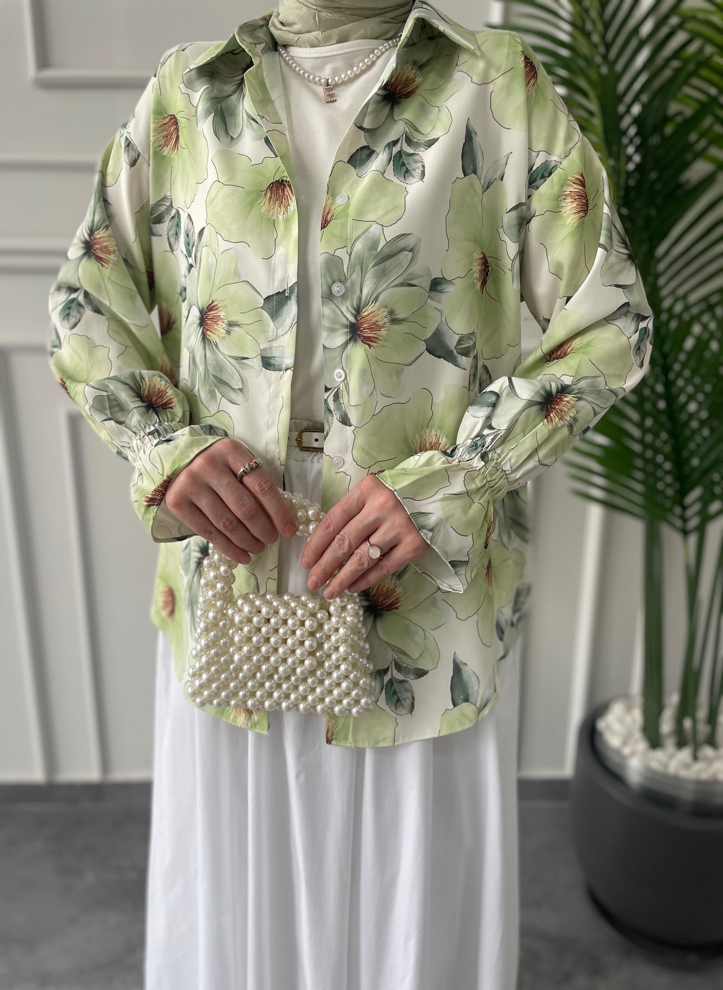 Sofia Kollar Volanlı Pamuk Saten Gömlek