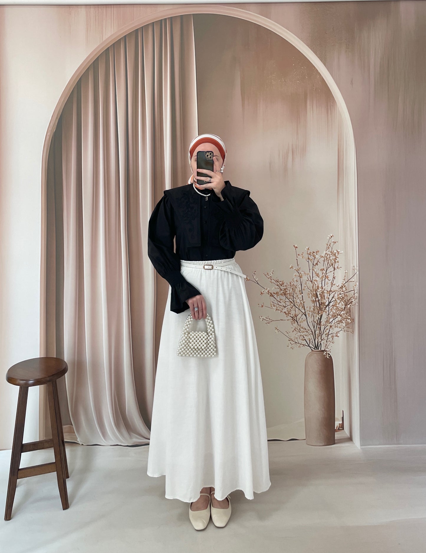 Geniş Yakalı Nakışlı Vintage Gömlek Siyah