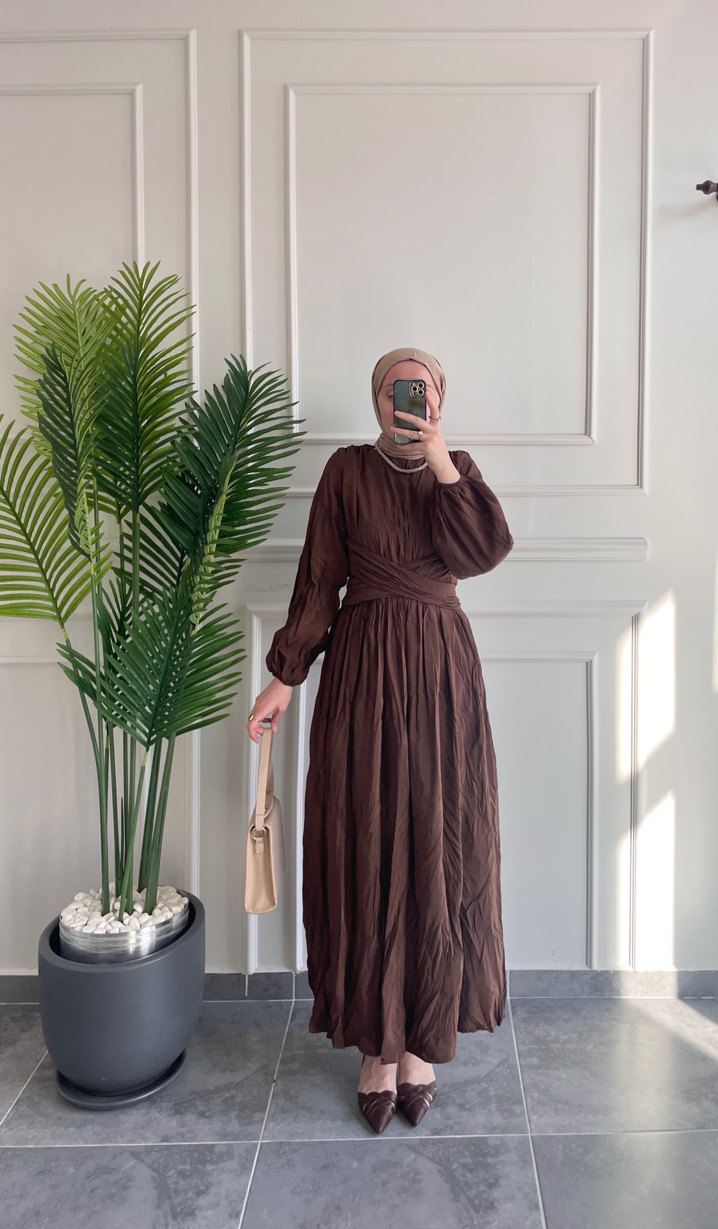 Bel Bağlamalı Kraş Elbise-Kahve