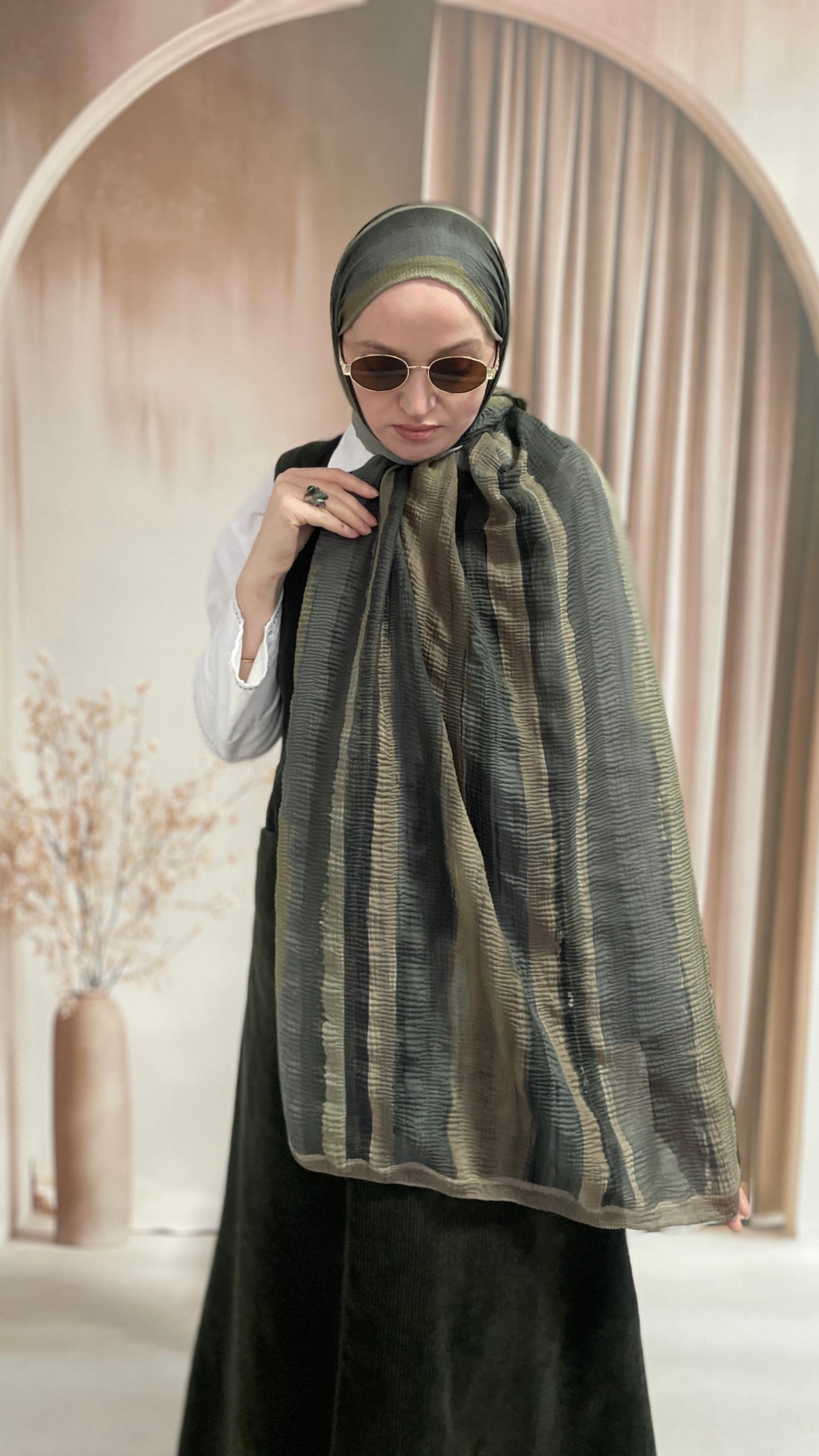 Tonsürton Çizgi Desen Müslin Şal Zeytin Yeşili