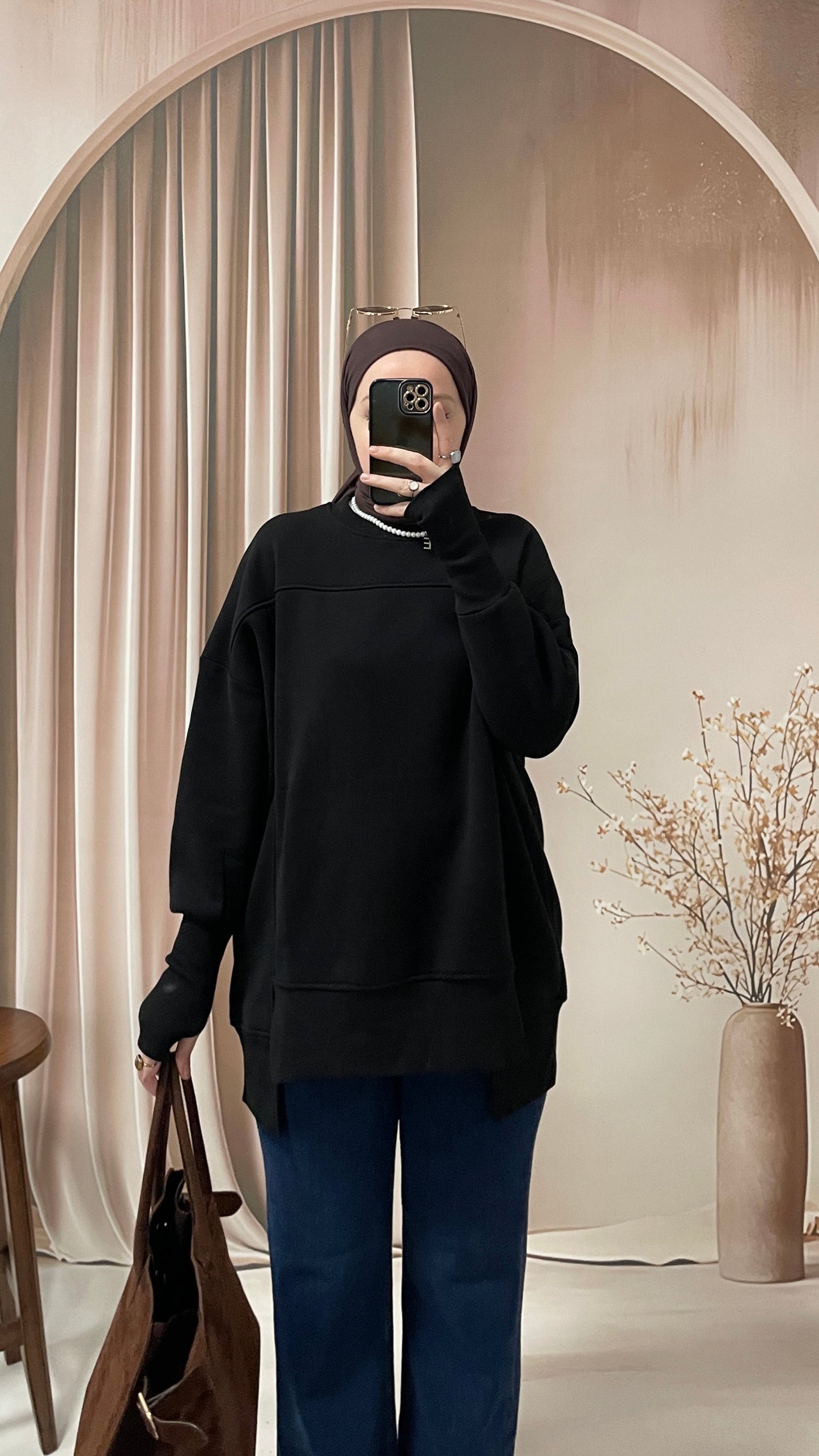 Parmak Geçirme Tasarım Sweatshirt Siyah