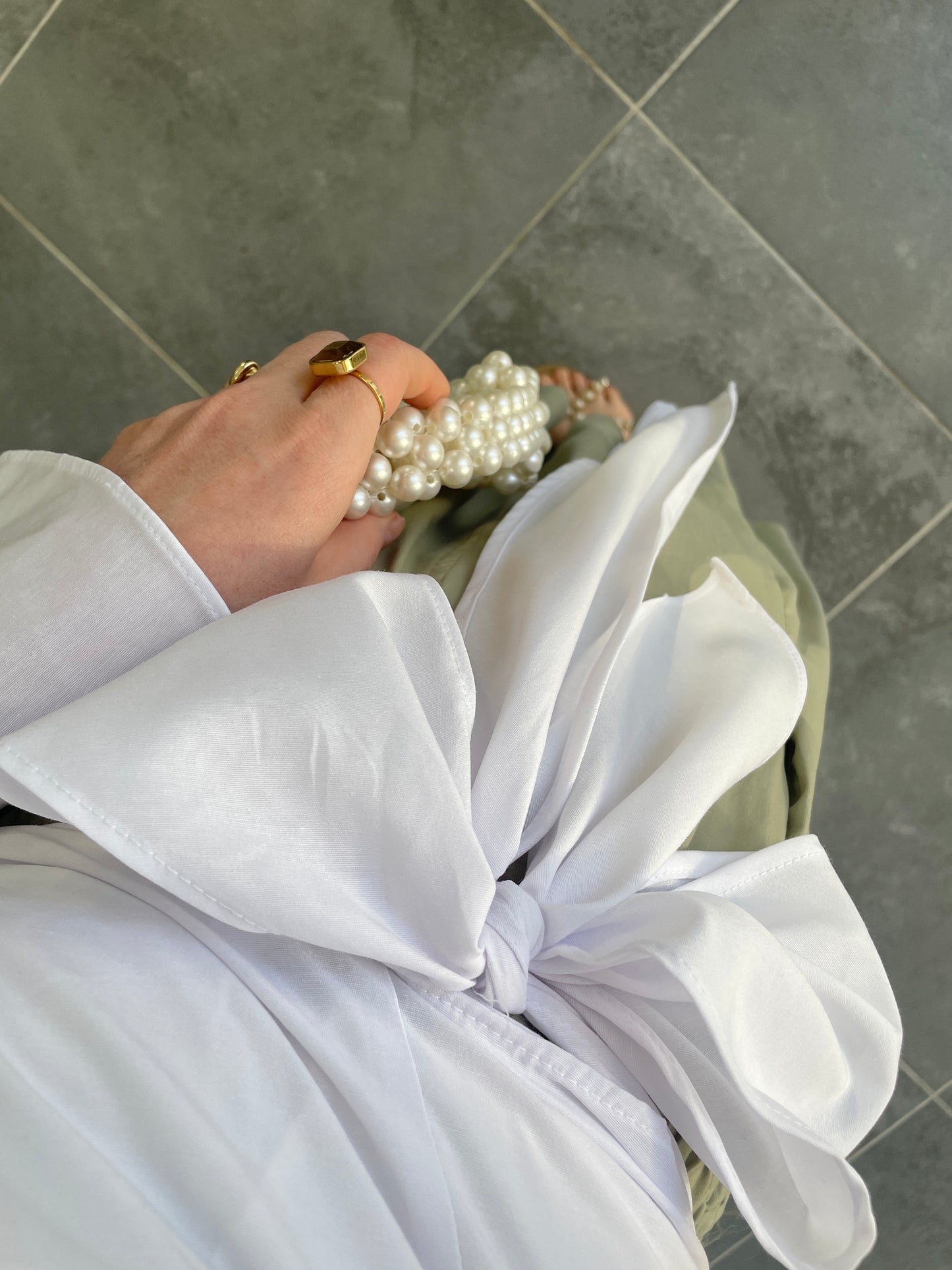 İspanyol Kol Bel Bağlamalı Gömlek-Beyaz