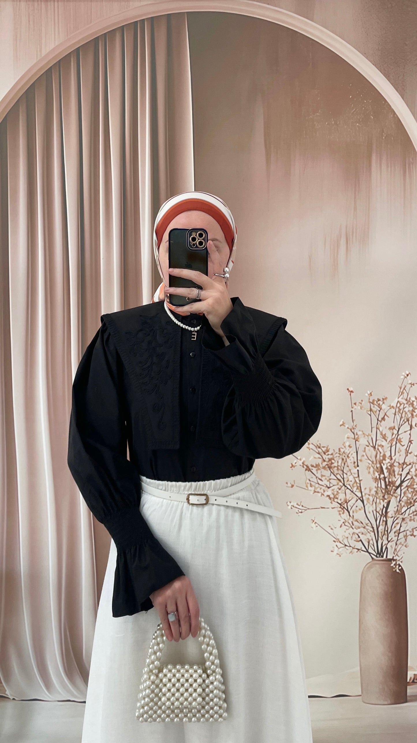 Geniş Yakalı Nakışlı Vintage Gömlek Siyah