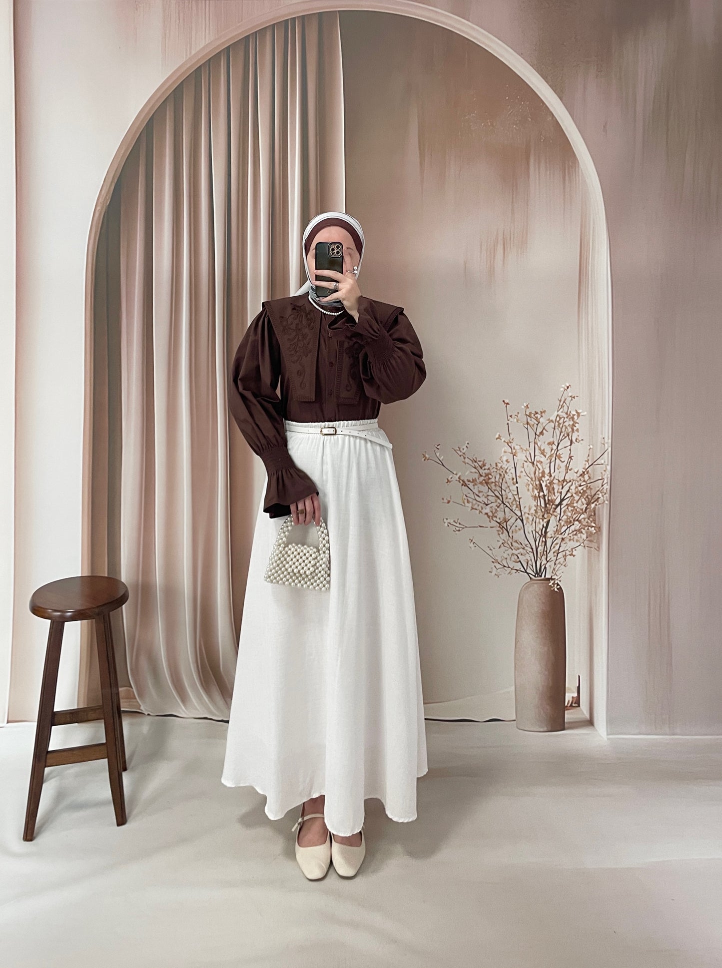 Geniş Yakalı Nakışlı Vintage Gömlek Kahverengi