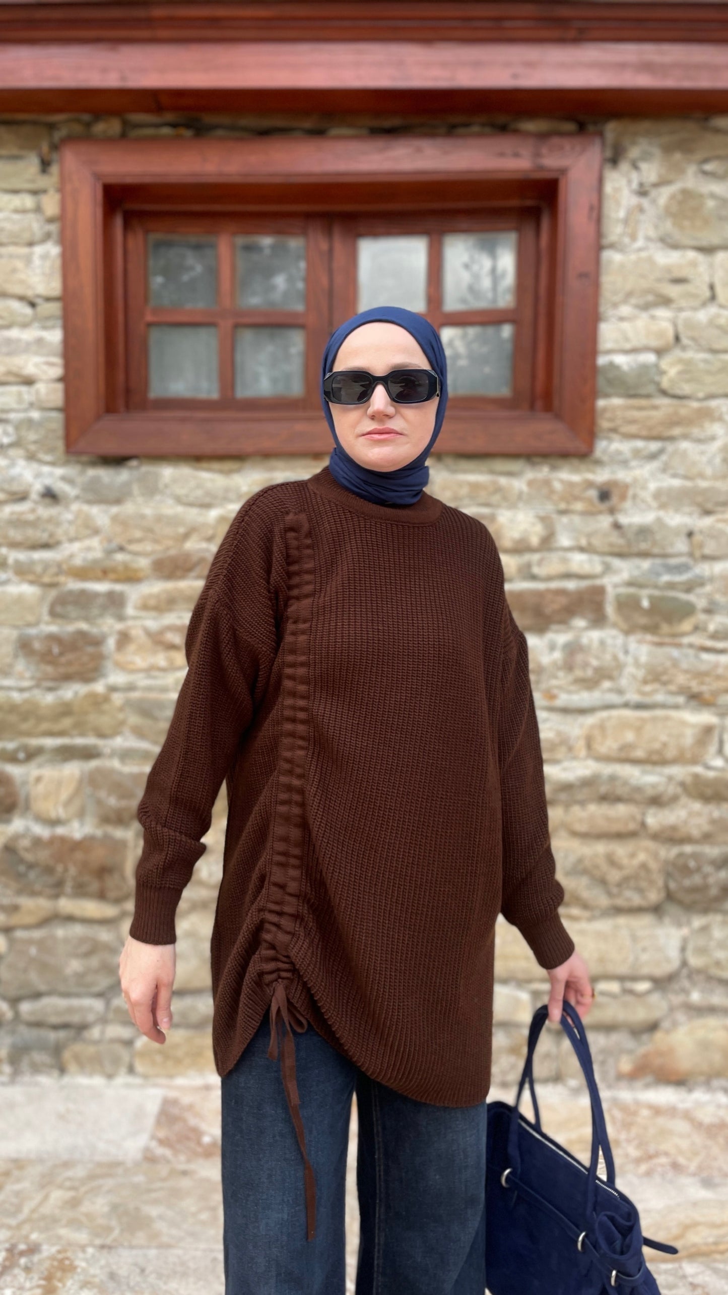 Büzgü Detaylı Triko Kazak Kahverengi