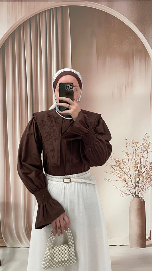 Geniş Yakalı Nakışlı Vintage Gömlek Kahverengi