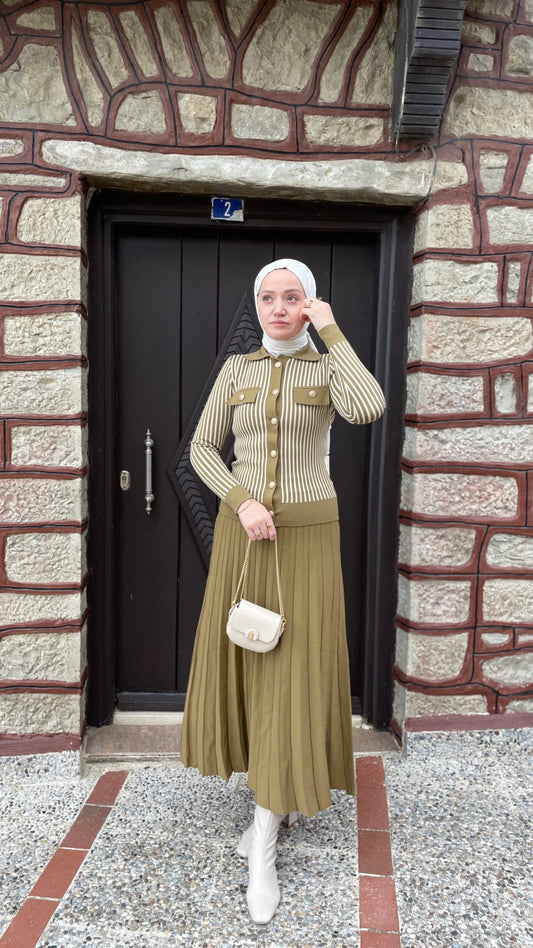 Çizgili Pilise Etekli Triko Takım Yağ Yeşili