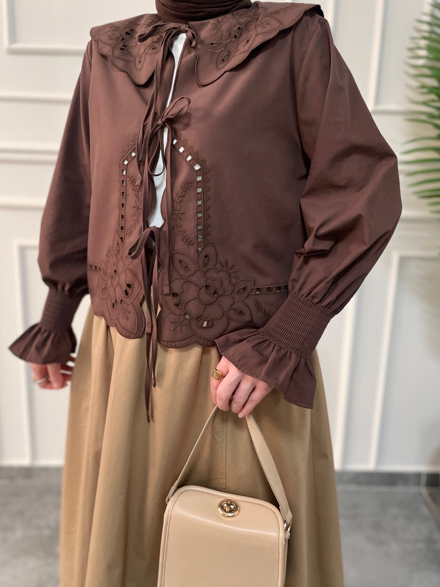 Bebe Yaka Nakışlı Kollar Gipeli Kimono-Kahverengi