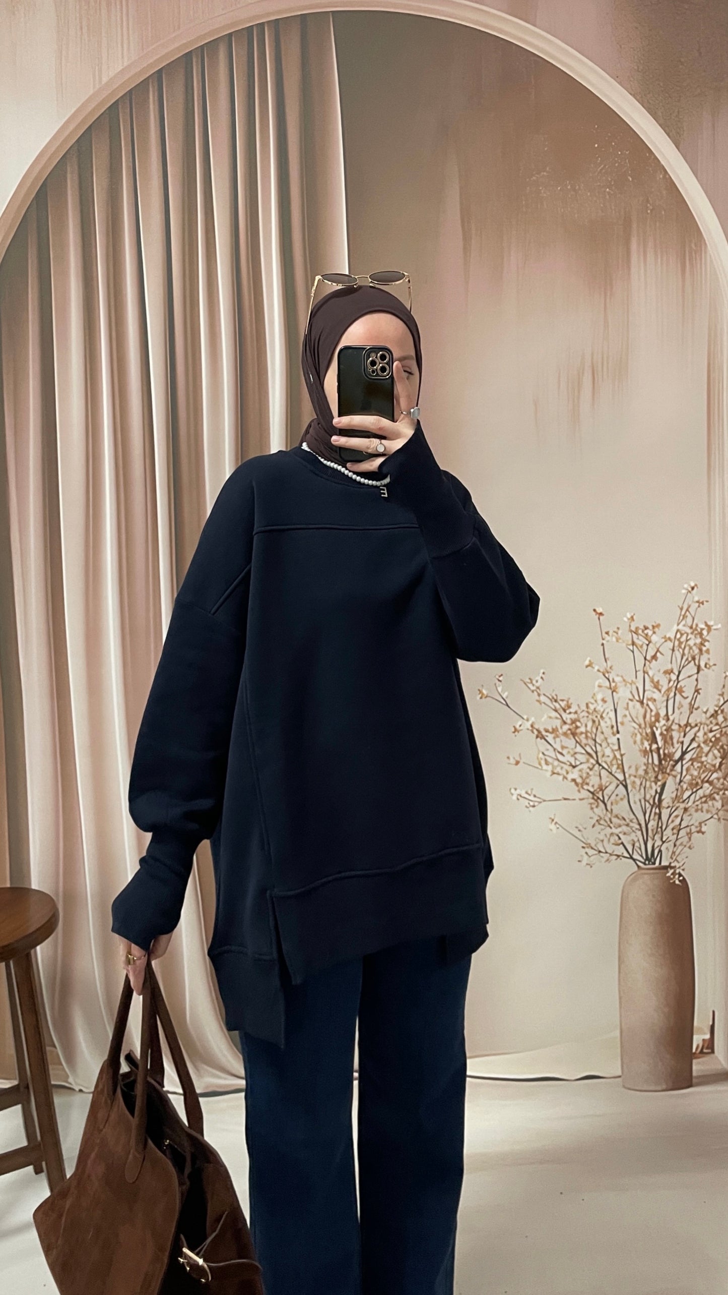 Parmak Geçirme Tasarım Sweatshirt Lacivert