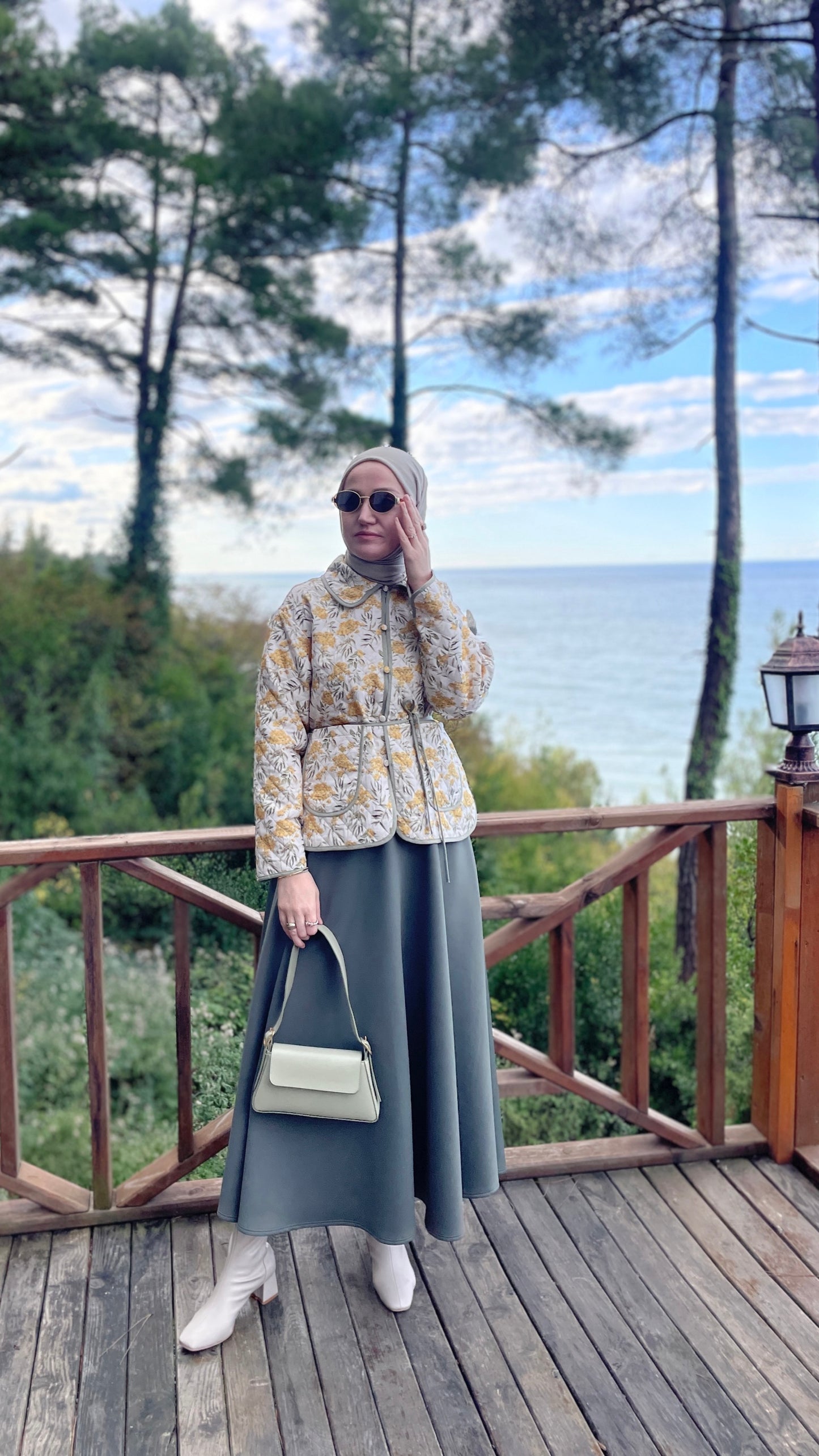 Mimoza Çiçekli Kapitone  Ceket