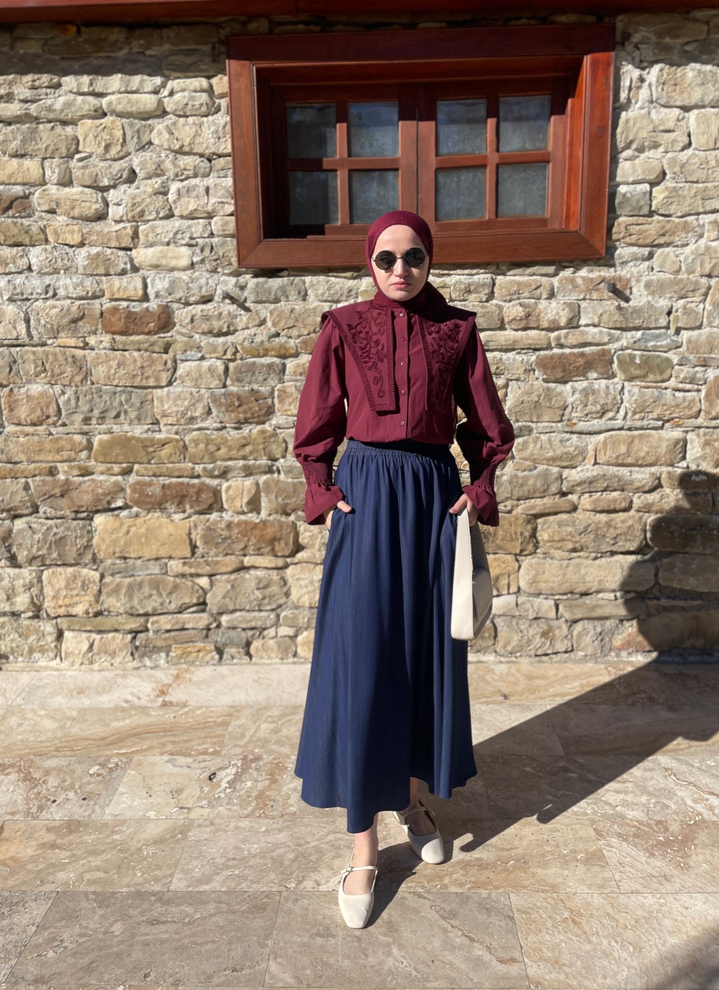 Geniş Yakalı Nakışlı Vintage Gömlek Bordo