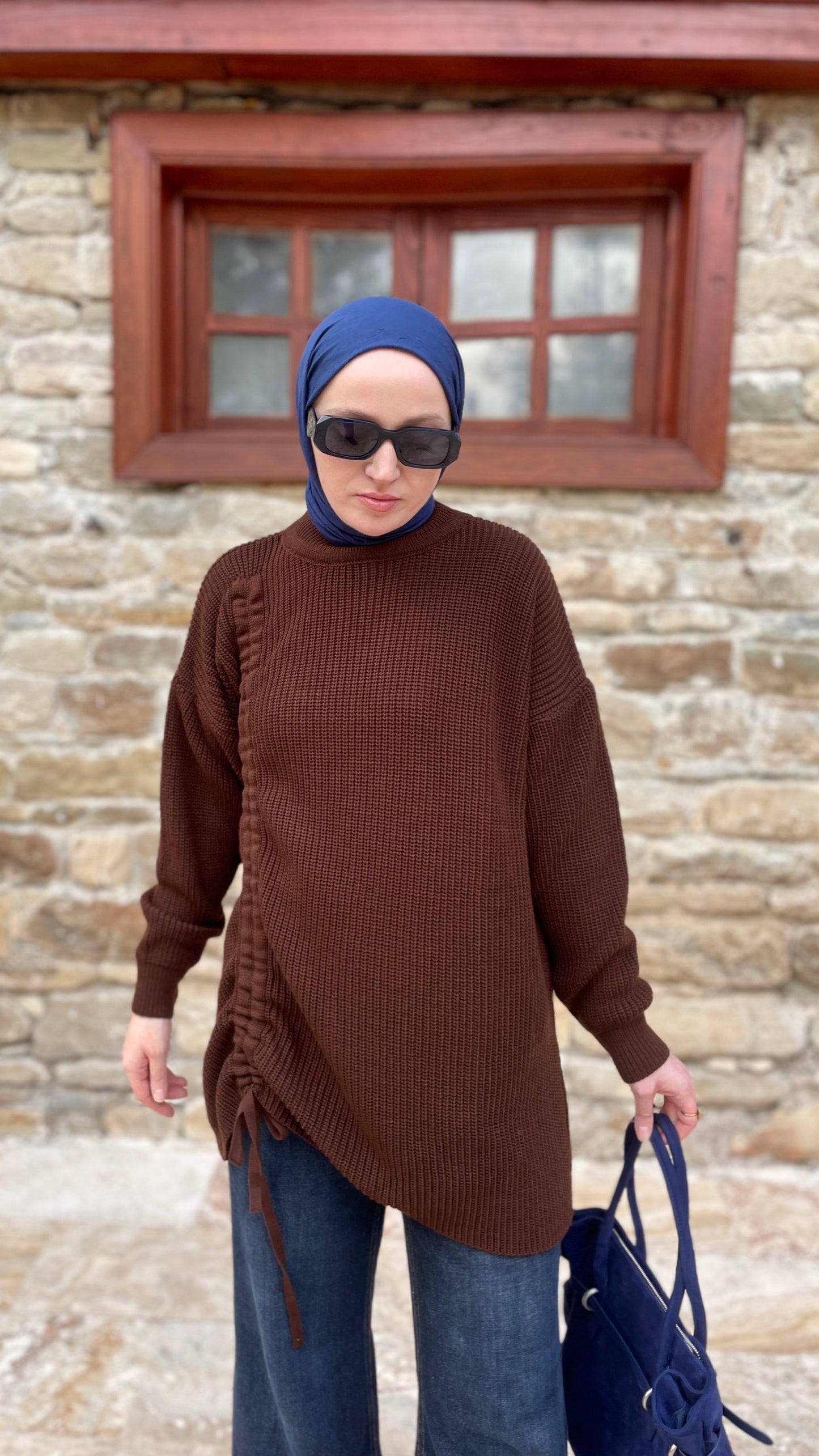 Büzgü Detaylı Triko Kazak Kahverengi