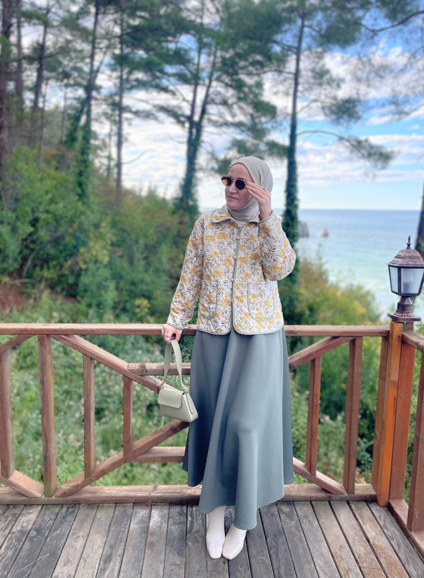 Mimoza Çiçekli Kapitone  Ceket