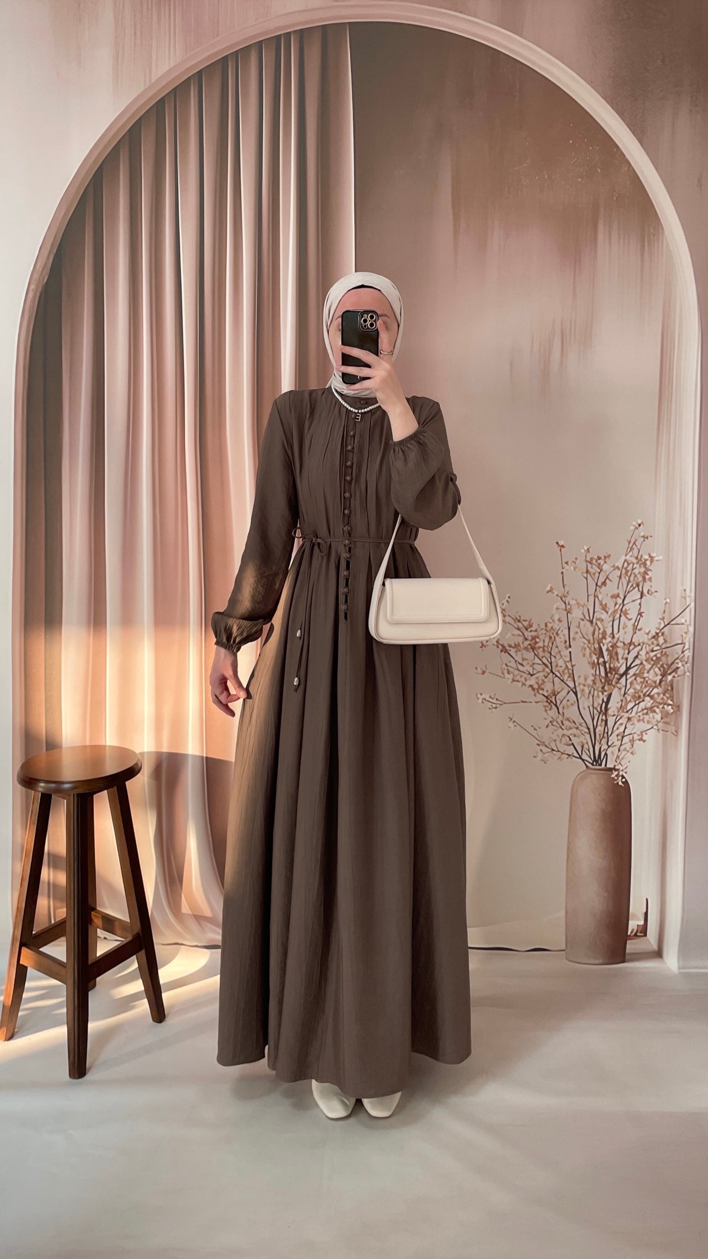 Çilek Kumaş Britli Elbise Boz kahve