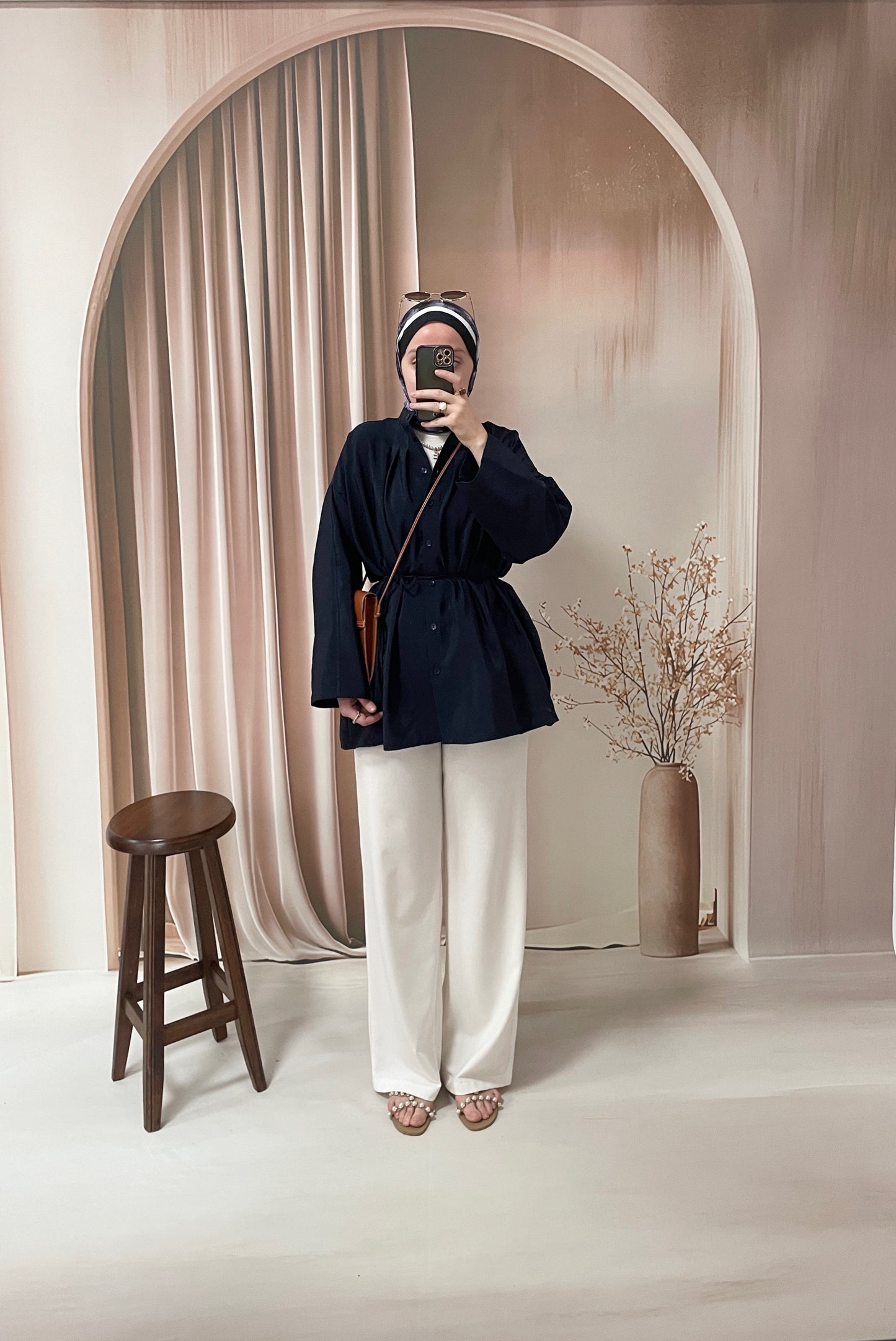 Önü Biyeli Manşet Kol gömlek Lacivert