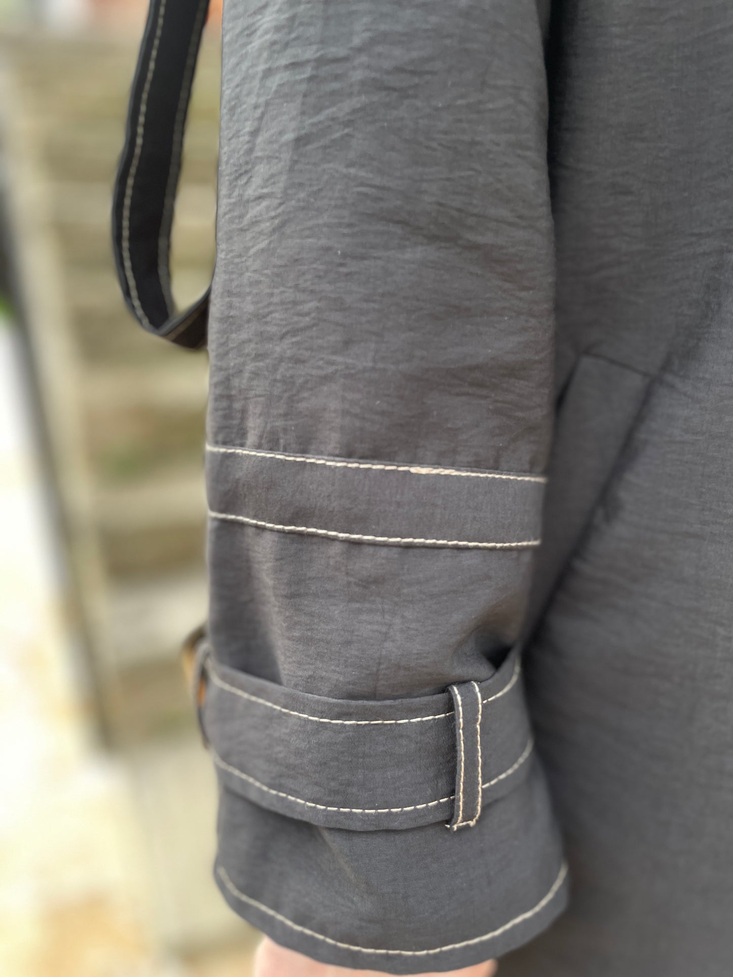 Renkli Dikişli Premium Trençkot Siyah