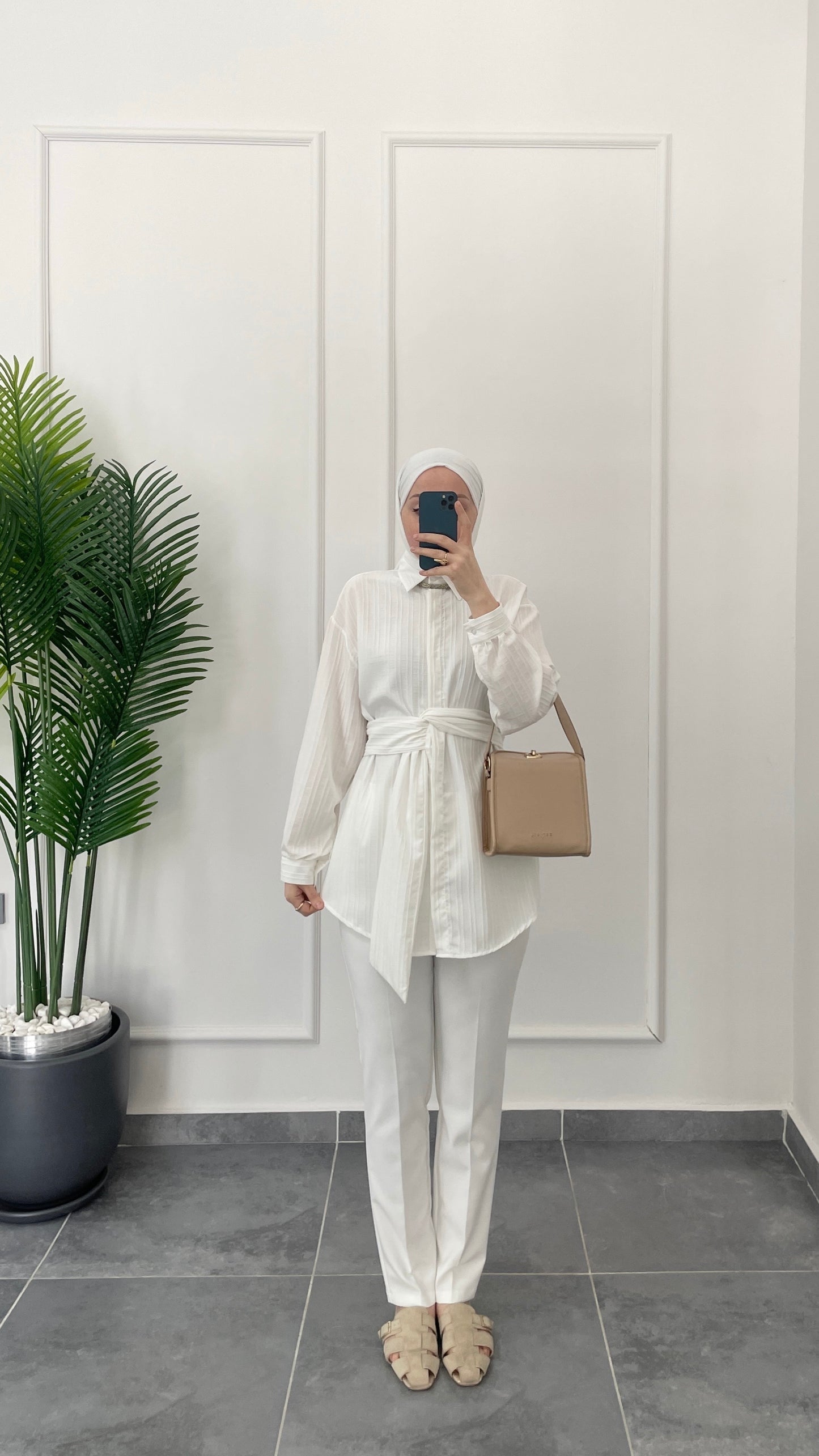 Bel Bağlama Tasarım Gömlek Beyaz