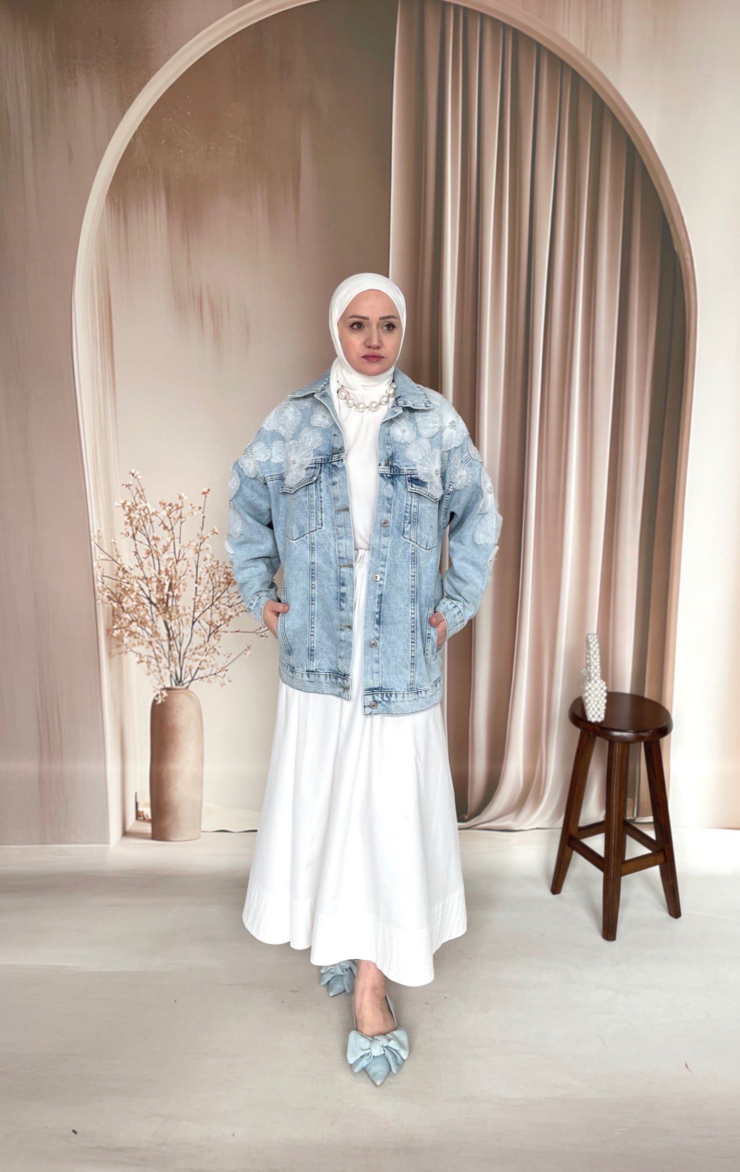 Çiçek İşlemeli Tasarım Denim Ceket Açık Mavi