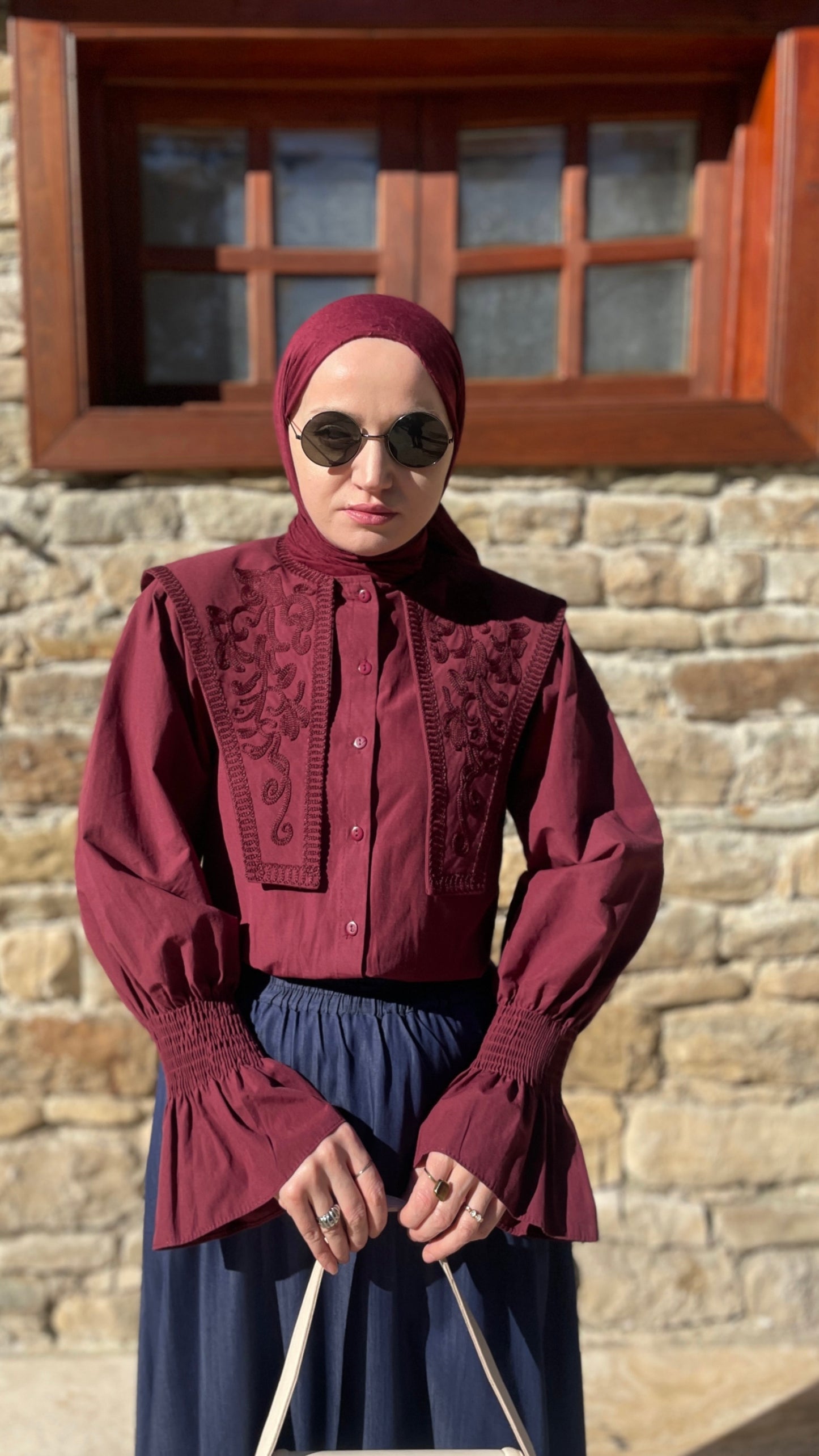 Geniş Yakalı Nakışlı Vintage Gömlek Bordo